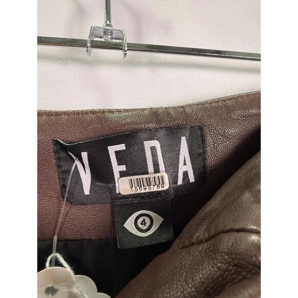 VEDA Brown Leather Trousers Size 4 with Leather Scuffing and Small Snag - Picture 9 of 11